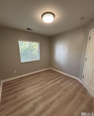 589 Panama Drive, Sparks, NV 89436