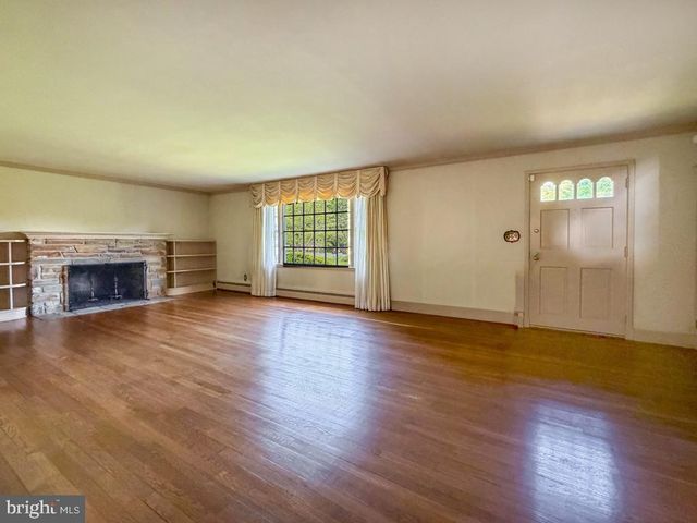 5 SAINT JAMES PL, Yardley, PA 19067