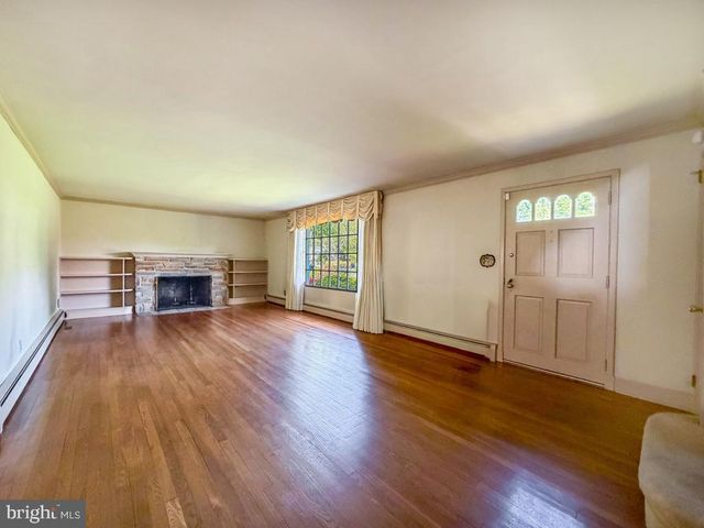 5 SAINT JAMES PL, Yardley, PA 19067