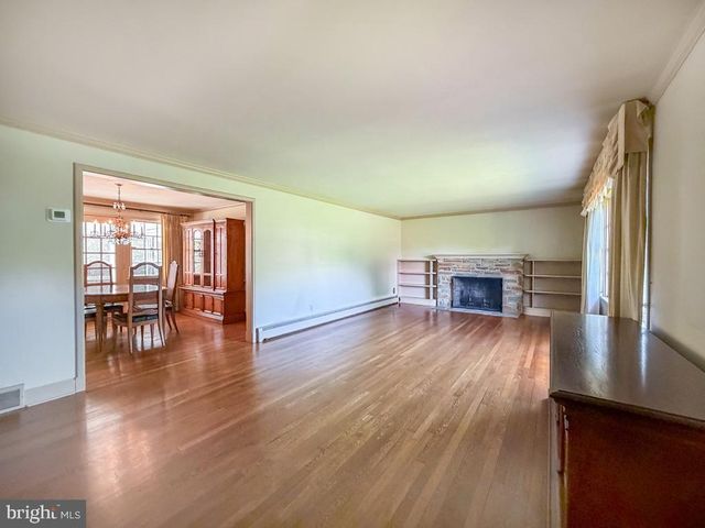 5 SAINT JAMES PL, Yardley, PA 19067