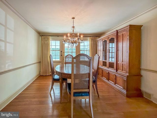 5 SAINT JAMES PL, Yardley, PA 19067