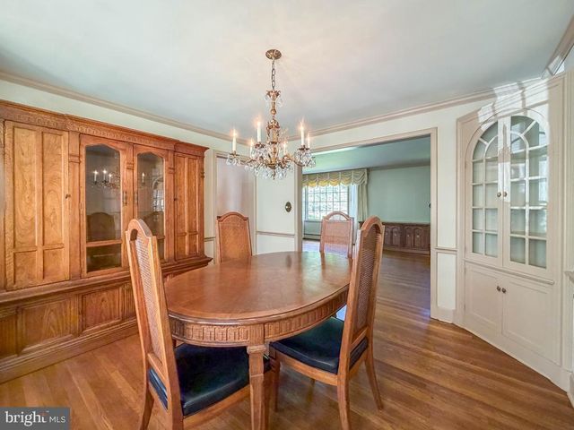 5 SAINT JAMES PL, Yardley, PA 19067