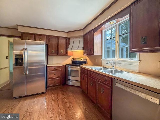 5 SAINT JAMES PL, Yardley, PA 19067