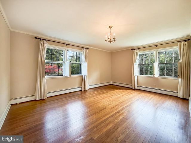 5 SAINT JAMES PL, Yardley, PA 19067