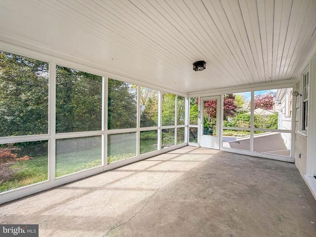 5 SAINT JAMES PL, Yardley, PA 19067