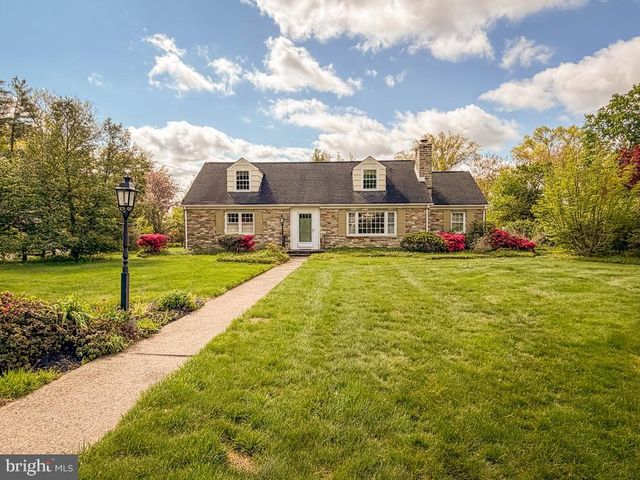 5 SAINT JAMES PL, Yardley, PA 19067