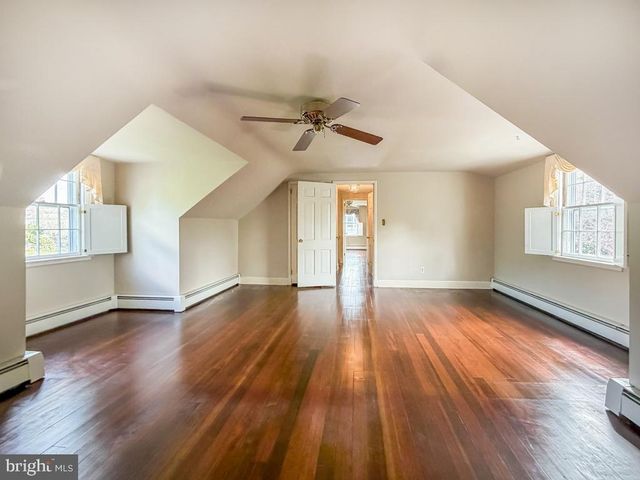 5 SAINT JAMES PL, Yardley, PA 19067