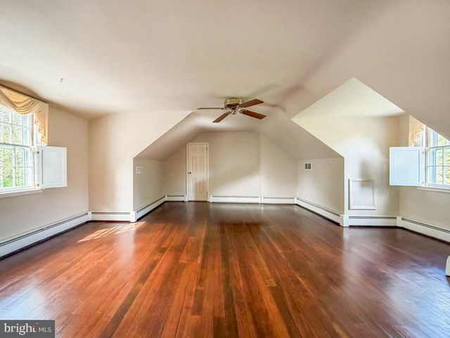 5 SAINT JAMES PL, Yardley, PA 19067