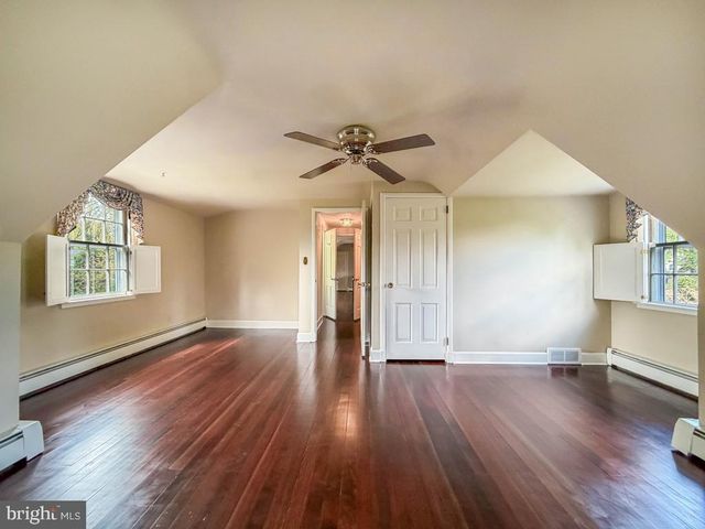 5 SAINT JAMES PL, Yardley, PA 19067