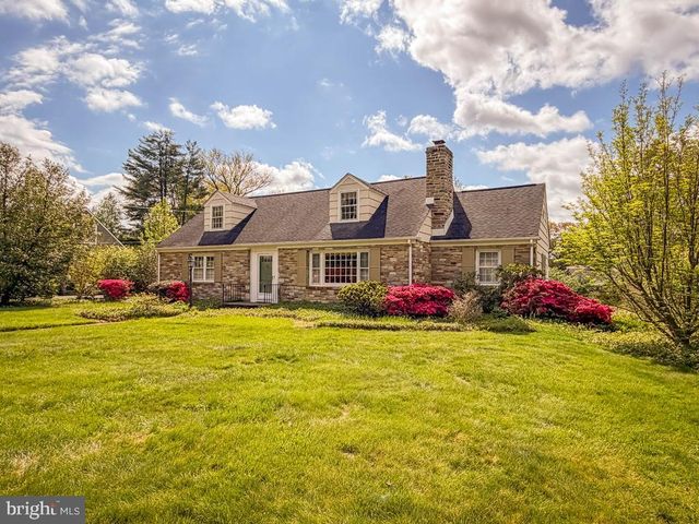 5 SAINT JAMES PL, Yardley, PA 19067