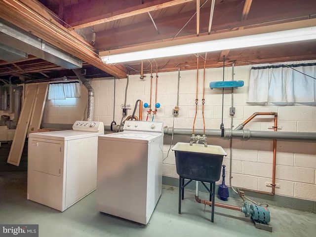 5 SAINT JAMES PL, Yardley, PA 19067