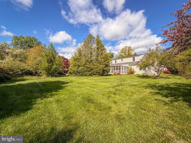 5 SAINT JAMES PL, Yardley, PA 19067