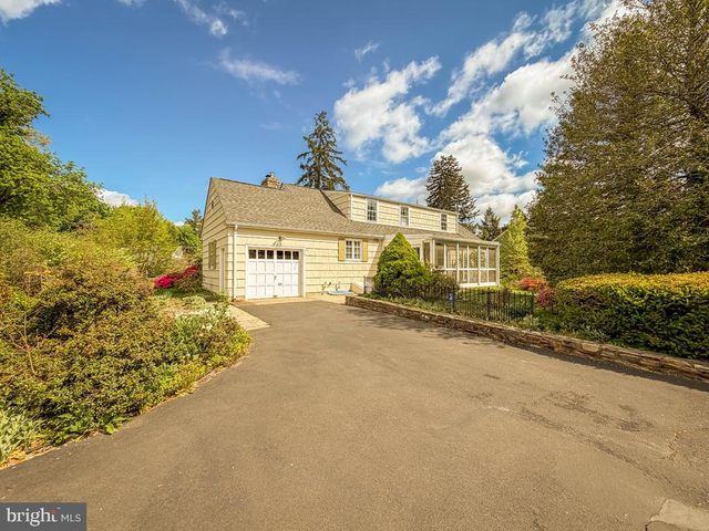 5 SAINT JAMES PL, Yardley, PA 19067