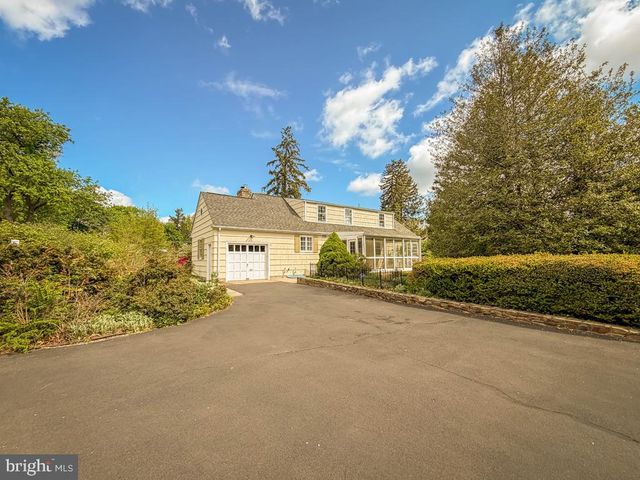 5 SAINT JAMES PL, Yardley, PA 19067