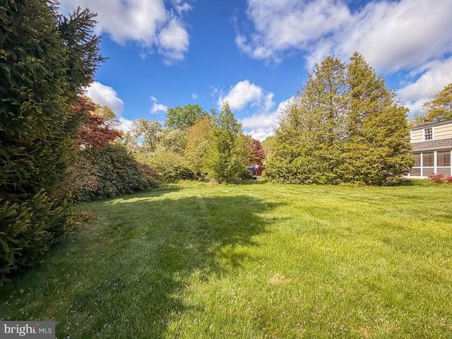 5 SAINT JAMES PL, Yardley, PA 19067