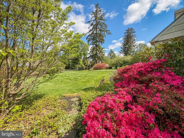 5 SAINT JAMES PL, Yardley, PA 19067