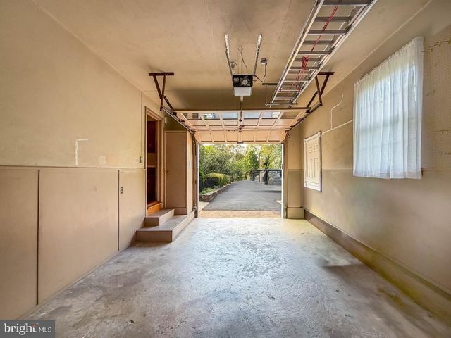 5 SAINT JAMES PL, Yardley, PA 19067