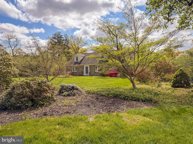 5 SAINT JAMES PL, Yardley, PA 19067