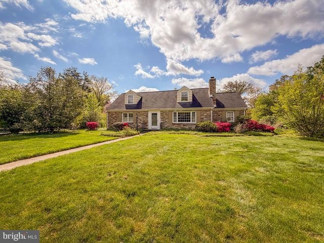 5 SAINT JAMES PL, Yardley, PA 19067