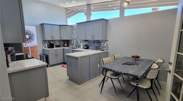 3327 Seminole Circle, Las Vegas, NV 89169