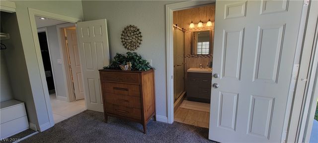 3327 Seminole Circle, Las Vegas, NV 89169