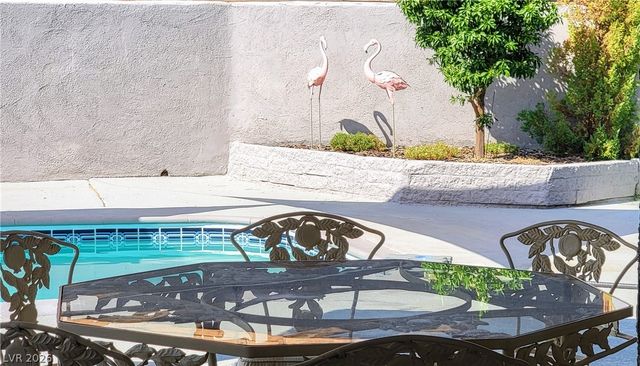 3327 Seminole Circle, Las Vegas, NV 89169