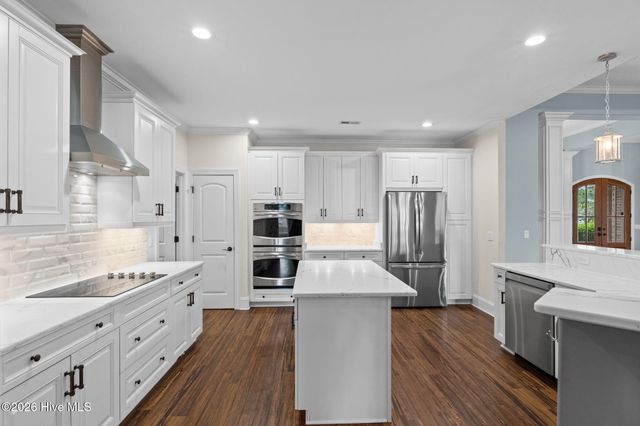 8476 Compass Pointe East Wynd NE, Leland, NC 28451