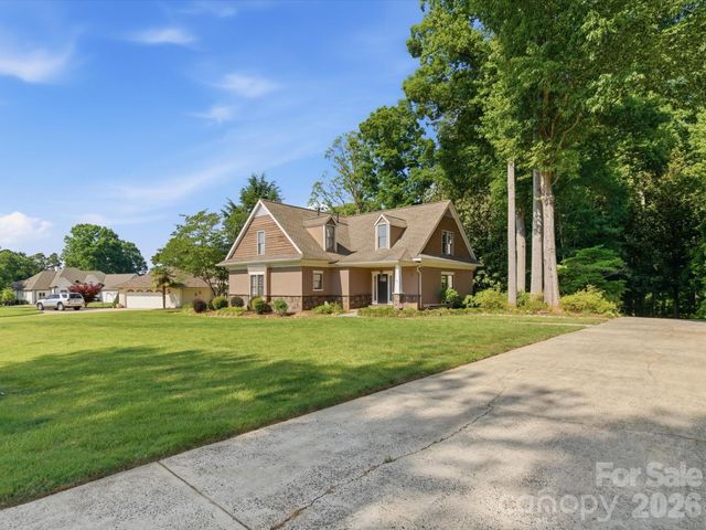 911 Weymouth Drive, Gastonia, NC 28056