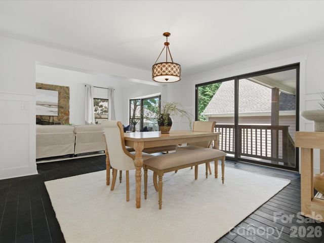 911 Weymouth Drive, Gastonia, NC 28056
