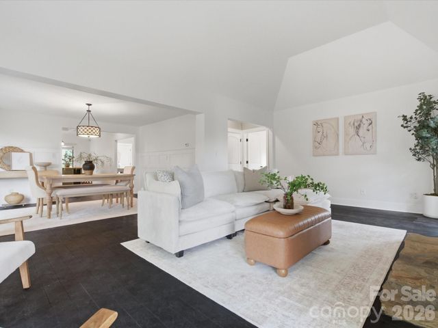 911 Weymouth Drive, Gastonia, NC 28056