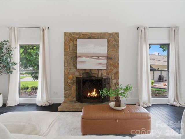 911 Weymouth Drive, Gastonia, NC 28056