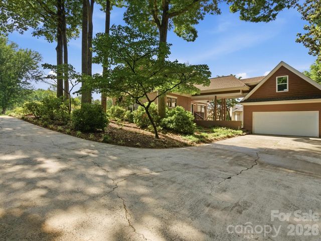 911 Weymouth Drive, Gastonia, NC 28056