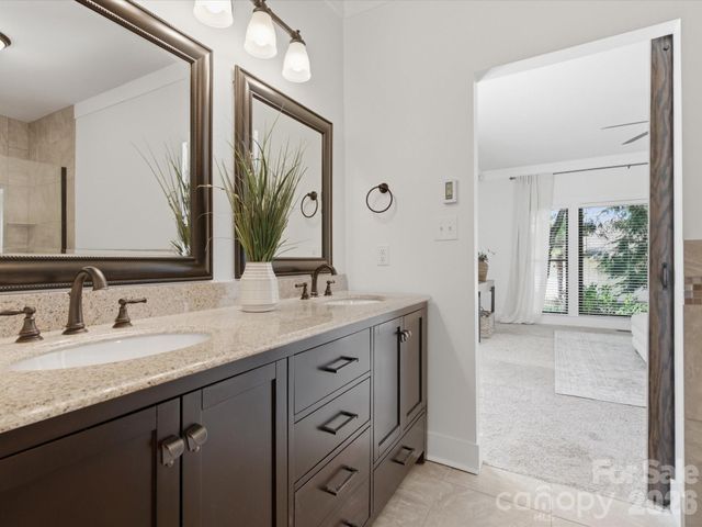 911 Weymouth Drive, Gastonia, NC 28056