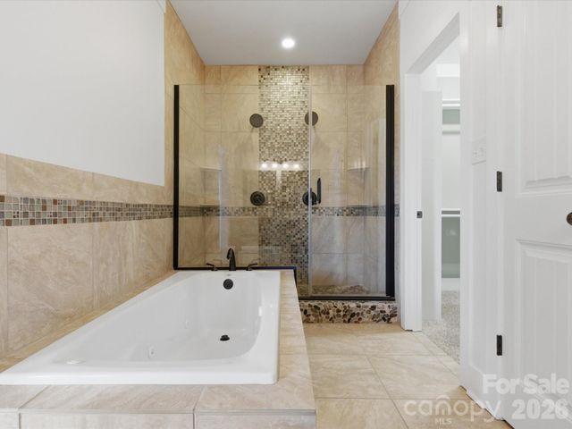 911 Weymouth Drive, Gastonia, NC 28056