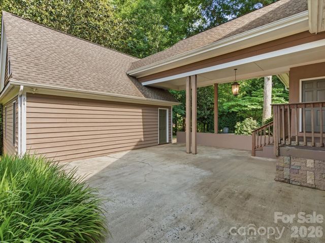 911 Weymouth Drive, Gastonia, NC 28056