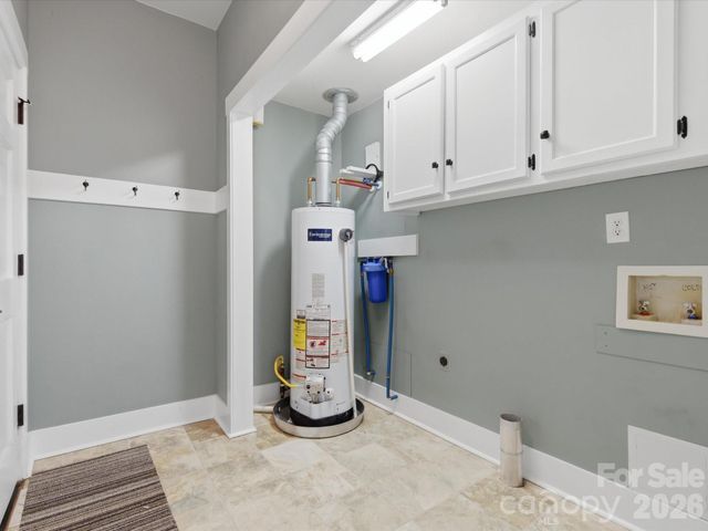 911 Weymouth Drive, Gastonia, NC 28056