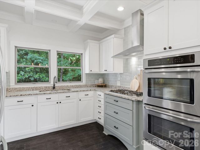 911 Weymouth Drive, Gastonia, NC 28056
