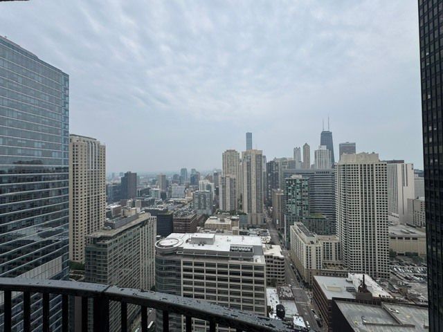 300 N STATE Street 4828, Chicago, IL 60654