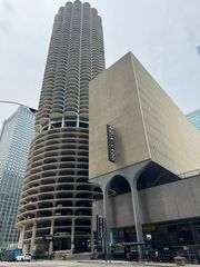 300 N STATE Street 4828, Chicago, IL 60654
