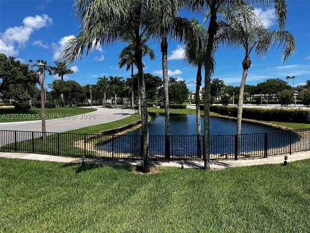 6936 Huntington Ln 103, Delray Beach, FL 33446