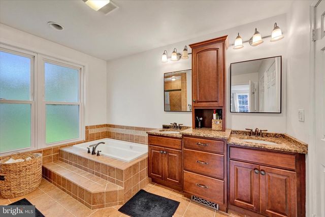 34 DULANEY HILLS CT, Cockeysville, MD 21030
