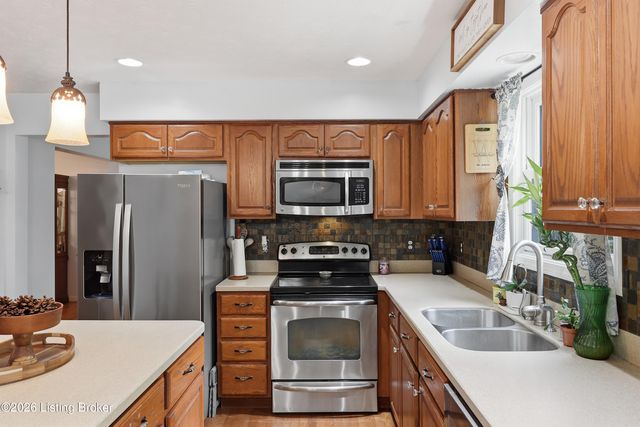 4996 Clark Station Rd, Finchville, KY 40022