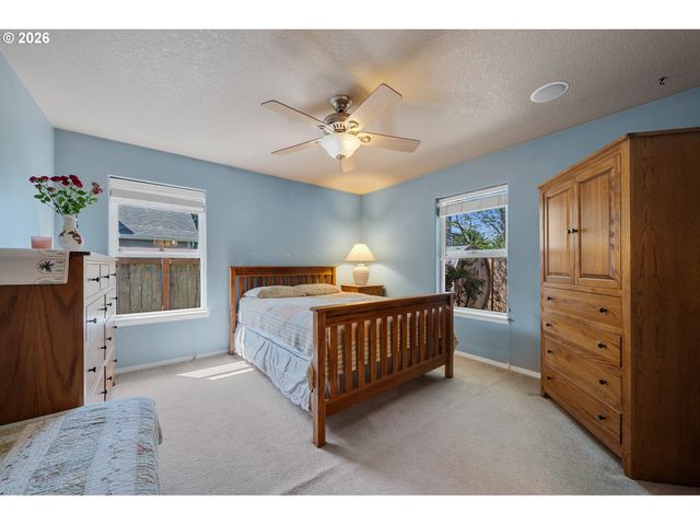 1215 N FIRST Ave, Rockaway Beach, OR 97136