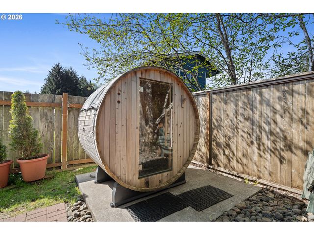 1215 N FIRST Ave, Rockaway Beach, OR 97136
