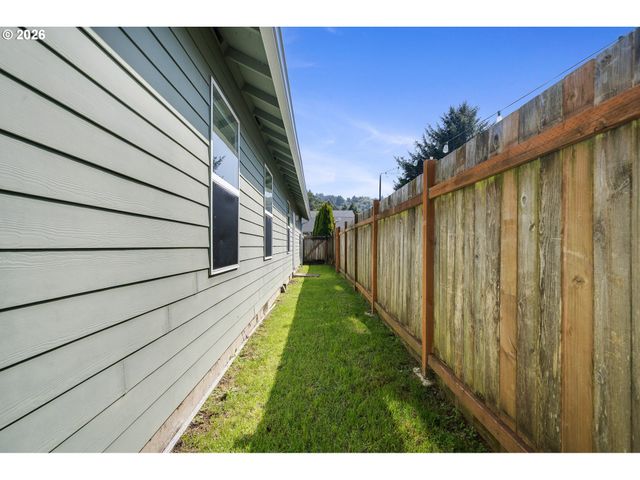 1215 N FIRST Ave, Rockaway Beach, OR 97136