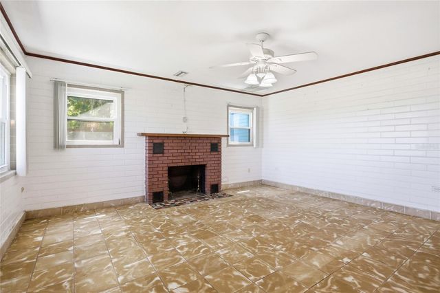 211 LAKESHORE BOULEVARD, St Cloud, FL 34769