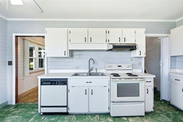 211 LAKESHORE BOULEVARD, St Cloud, FL 34769