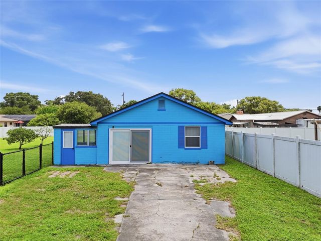 211 LAKESHORE BOULEVARD, St Cloud, FL 34769