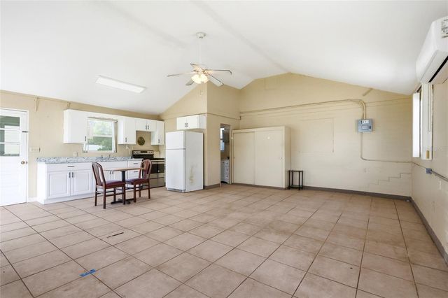 211 LAKESHORE BOULEVARD, St Cloud, FL 34769