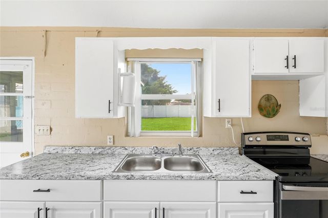 211 LAKESHORE BOULEVARD, St Cloud, FL 34769